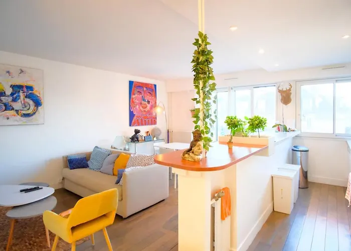 Apartament Beautiful And Bright Appt With Eiffel Tower View